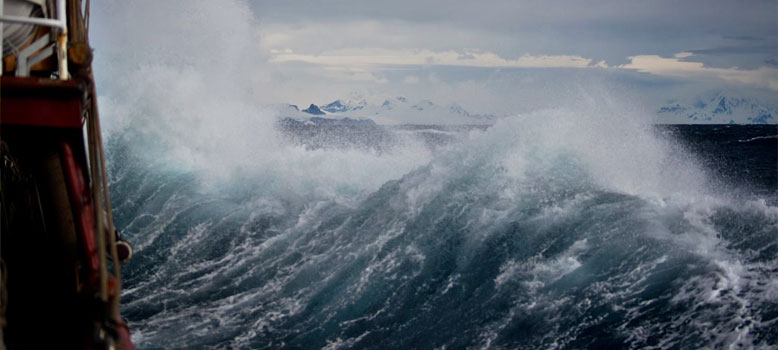 Big waves out at sea